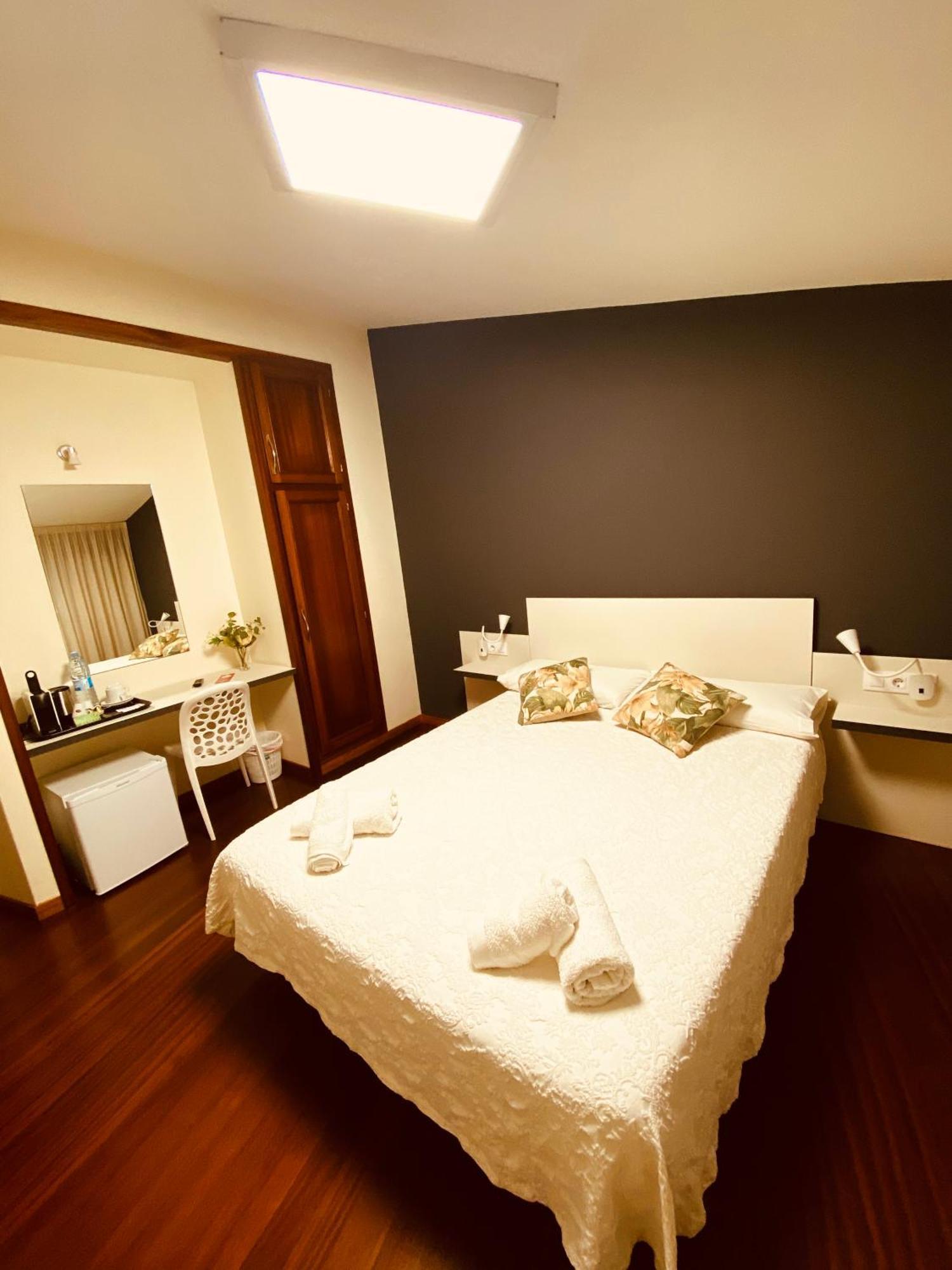 Hotel Vendaval à Ortigueira Extérieur photo